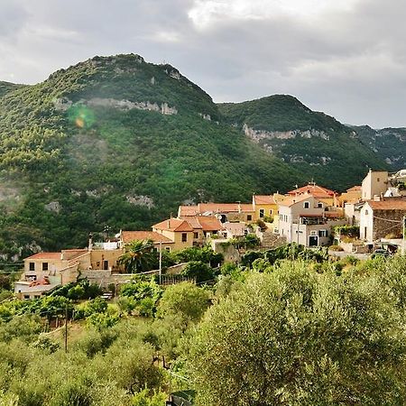 Agriturismo Barilaro ฟีนาเลลีกูเร ภายนอก รูปภาพ